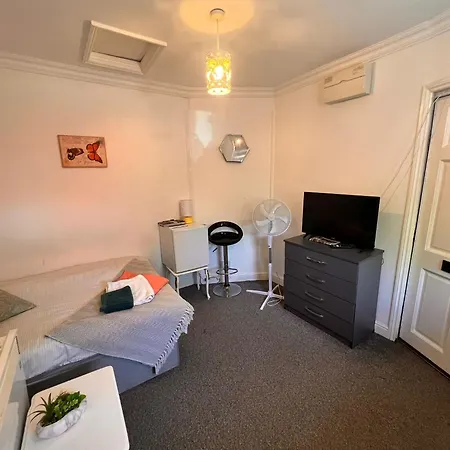 Studio London Hackney Near Homerton Hospital